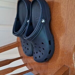 Crocs men's size 10 or women's size 12 navy blue shoes sandals